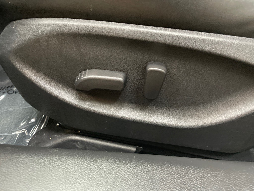 2014 INFINITI Q50 Image 17