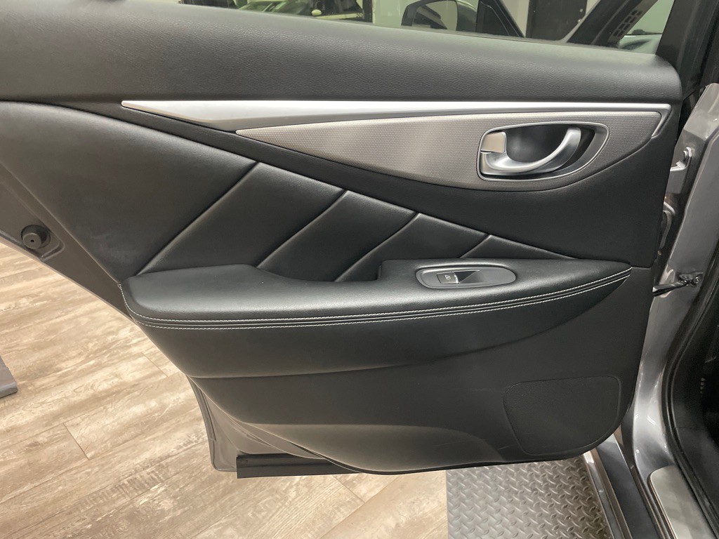 2014 INFINITI Q50 Image 32