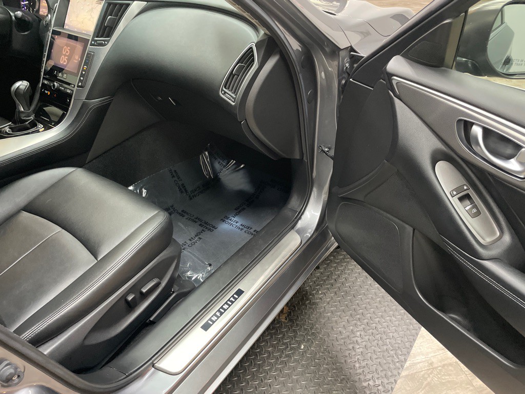2014 INFINITI Q50 Image 39