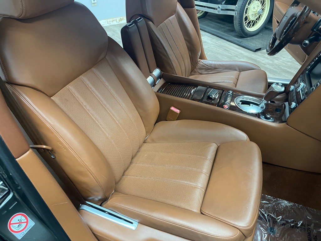 2006 Bentley Continental Image 24