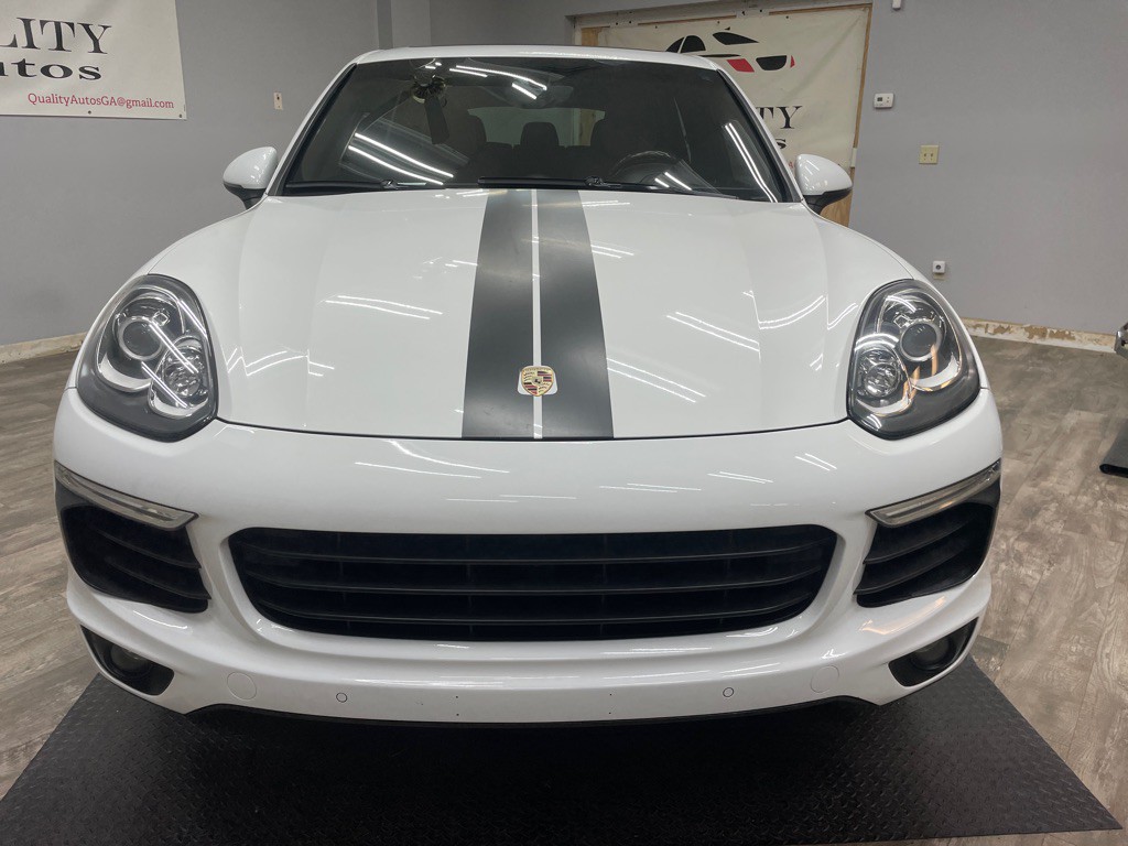 2015 Porsche Cayenne Image 2