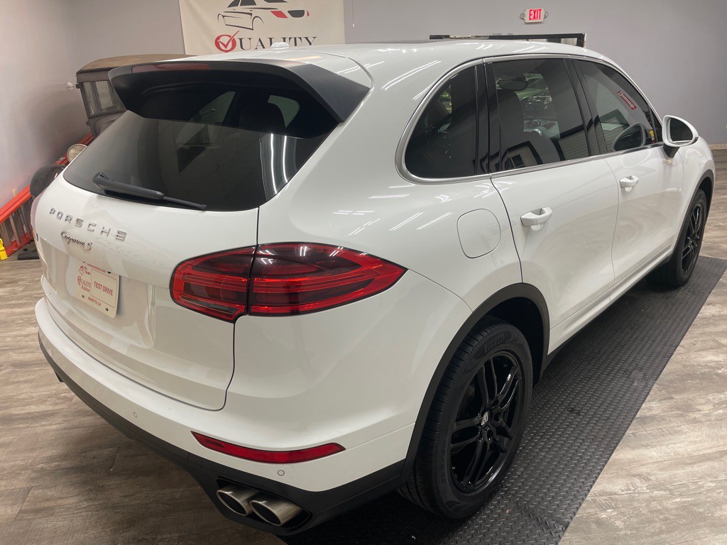 2015 Porsche Cayenne Image 5