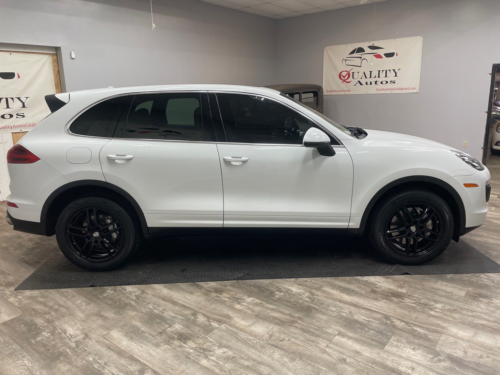 2015 Porsche Cayenne Image 11