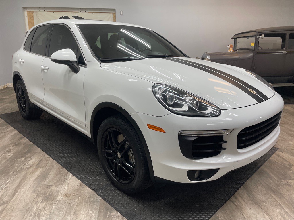 2015 Porsche Cayenne Image 12