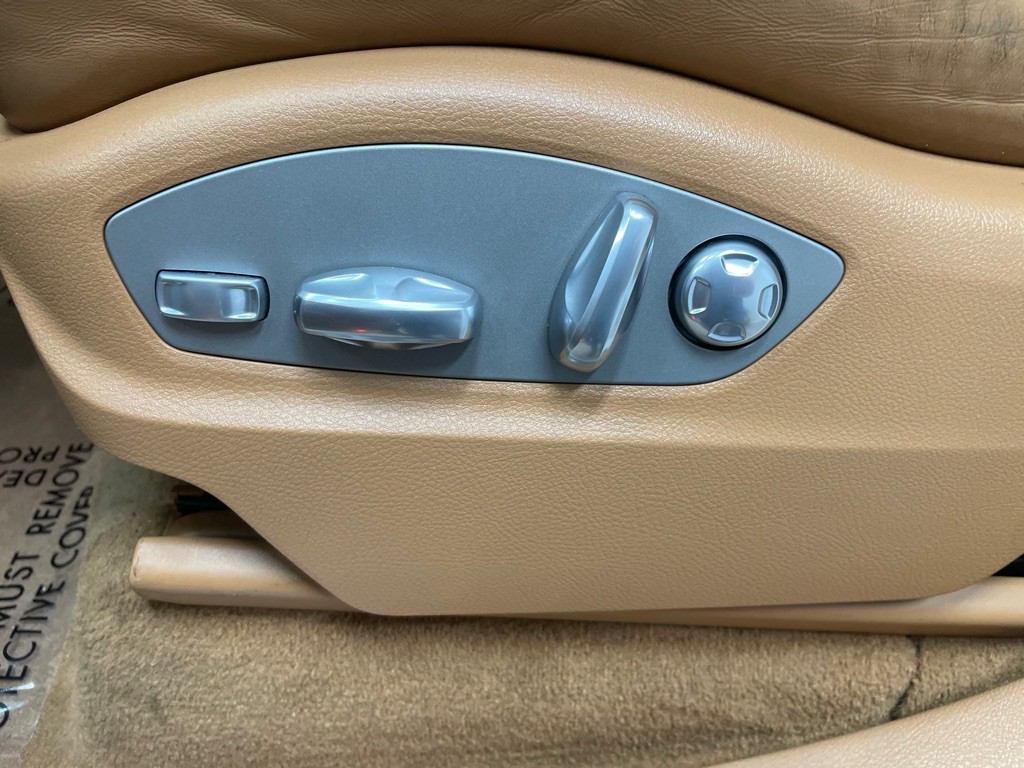 2015 Porsche Cayenne Image 19
