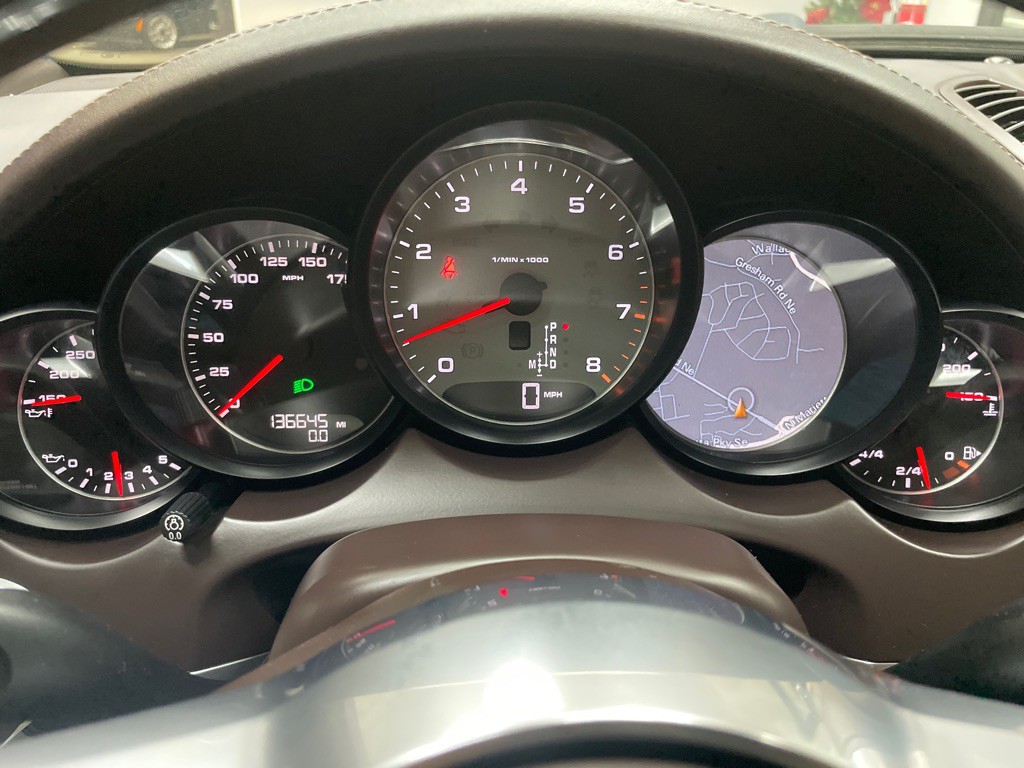 2015 Porsche Cayenne Image 23