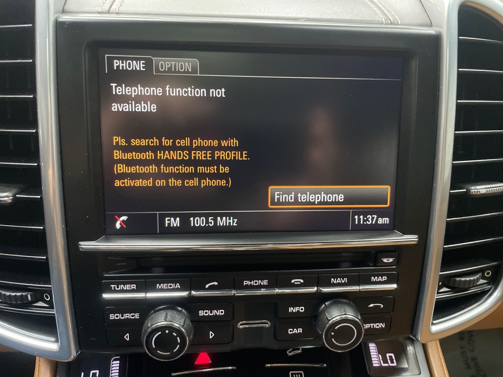 2015 Porsche Cayenne Image 25