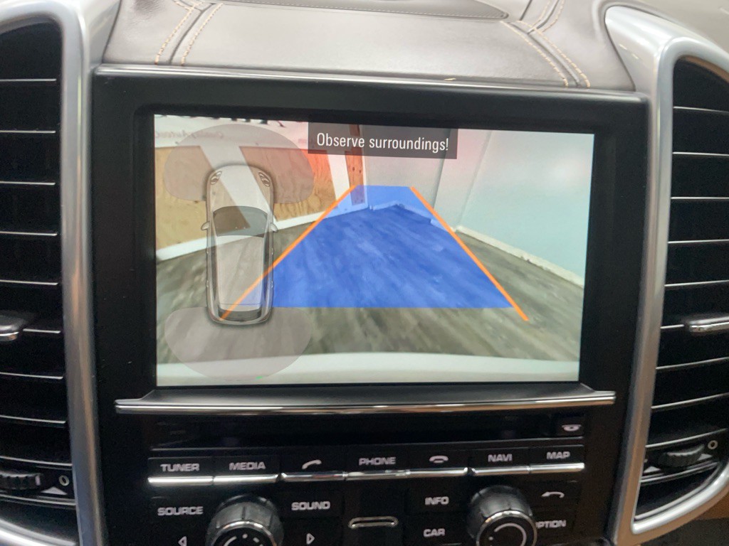 2015 Porsche Cayenne Image 26