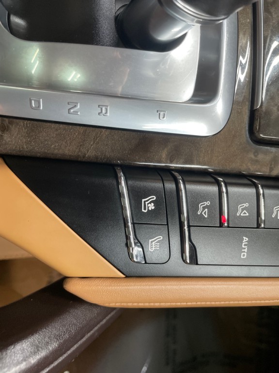 2015 Porsche Cayenne Image 29