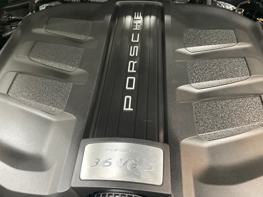 2015 Porsche Cayenne Image 51
