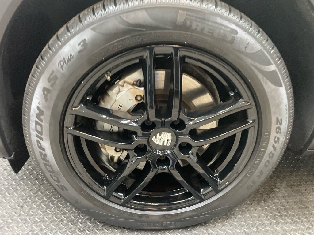 2015 Porsche Cayenne Image 52
