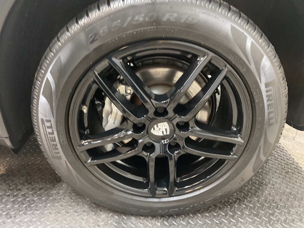 2015 Porsche Cayenne Image 53