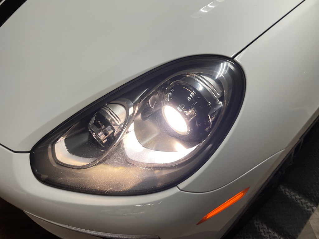 2015 Porsche Cayenne Image 61