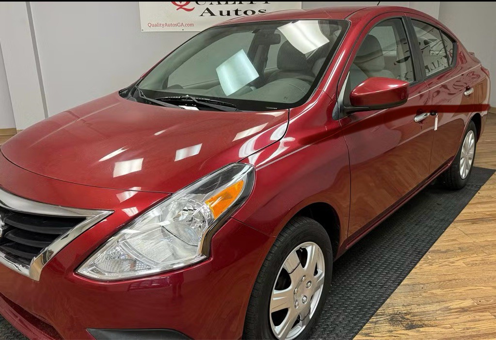 2016 Nissan Versa Image 1