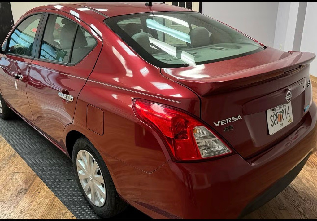 2016 Nissan Versa Image 5