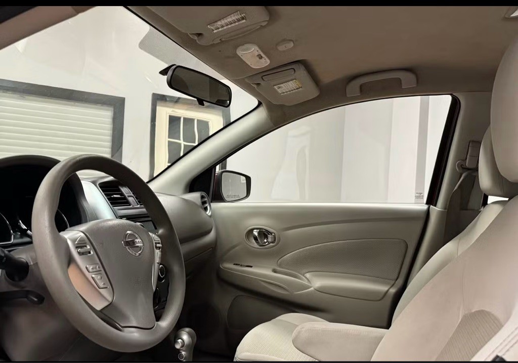 2016 Nissan Versa Image 7