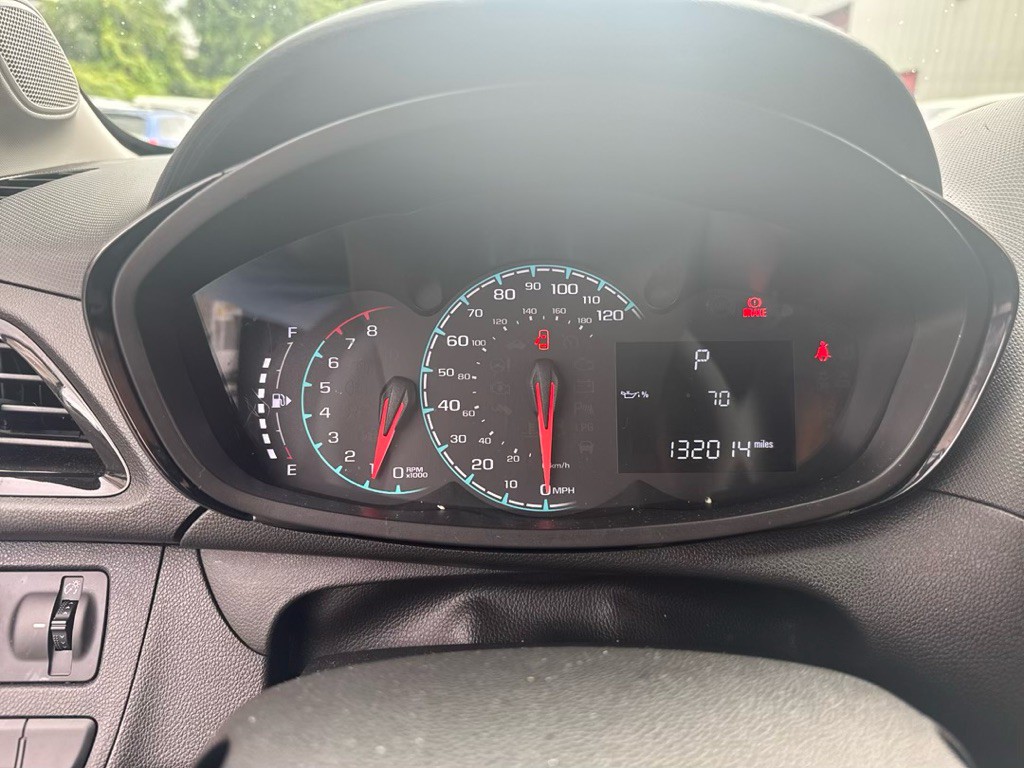 2016 Nissan Versa Image 8