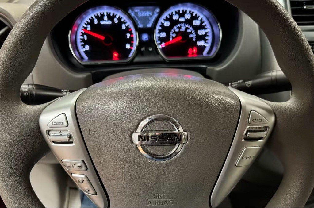 2016 Nissan Versa Image 10