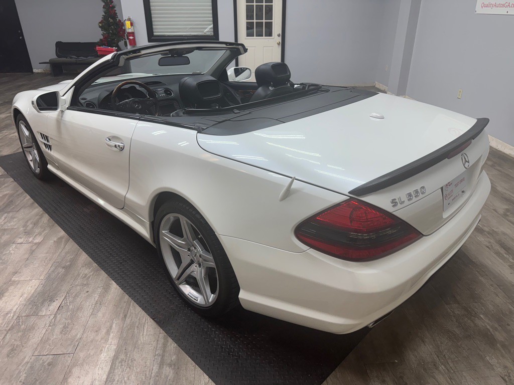 2009 Mercedes-Benz SL-Class Image 4