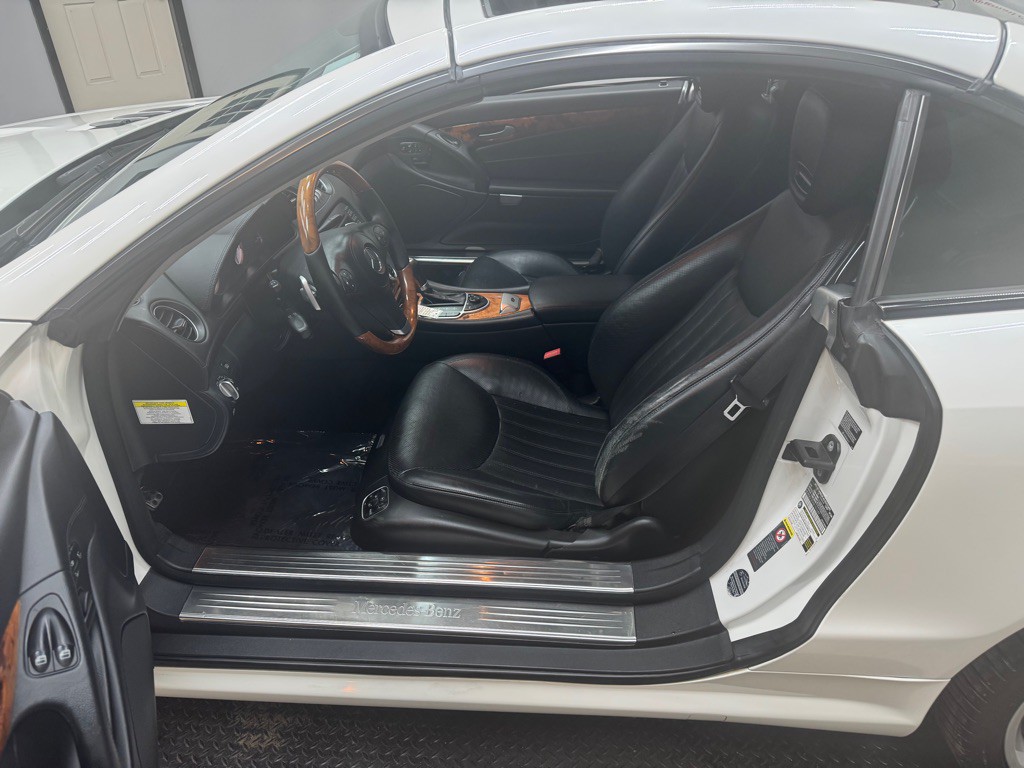 2009 Mercedes-Benz SL-Class Image 21