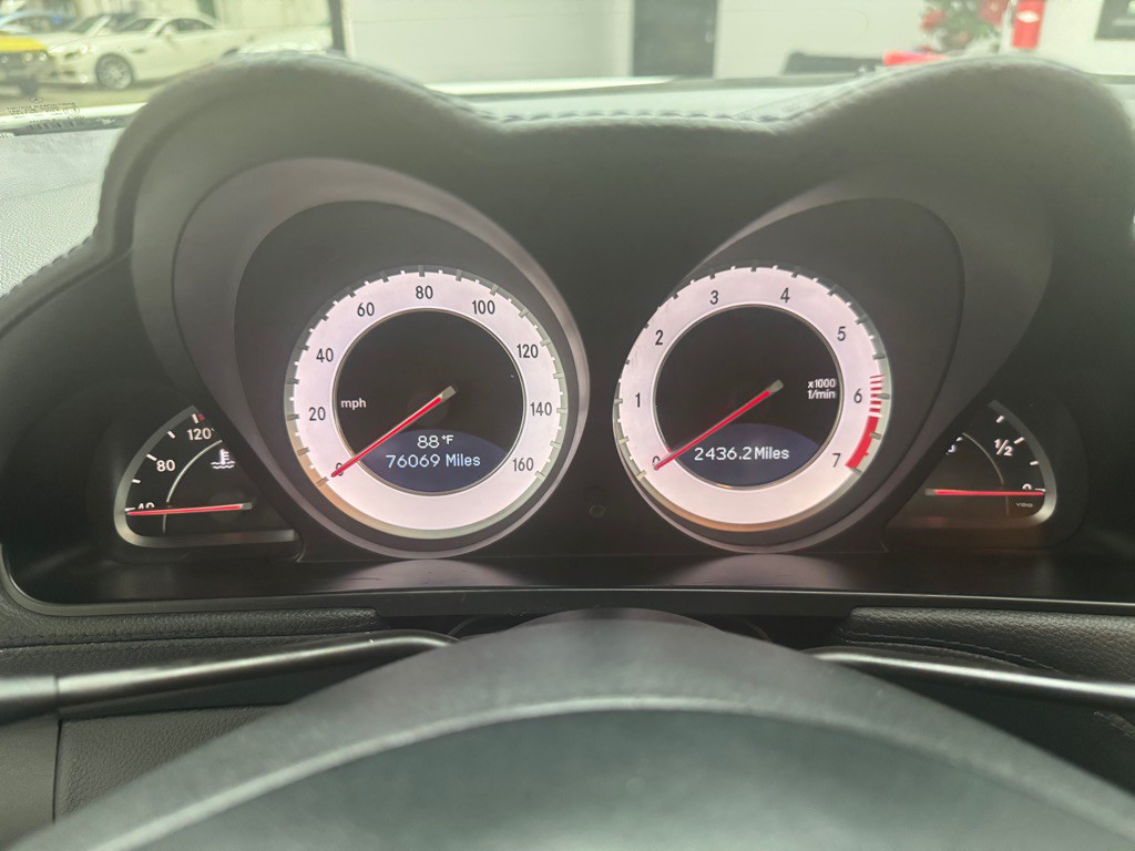 2009 Mercedes-Benz SL-Class Image 27