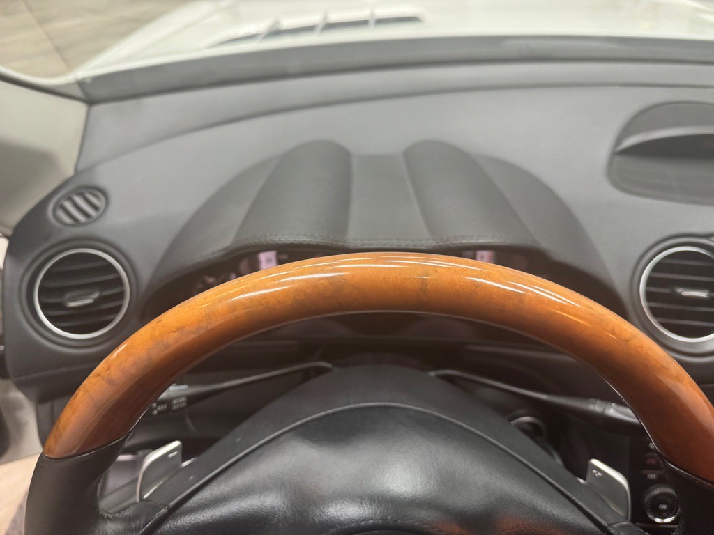 2009 Mercedes-Benz SL-Class Image 30