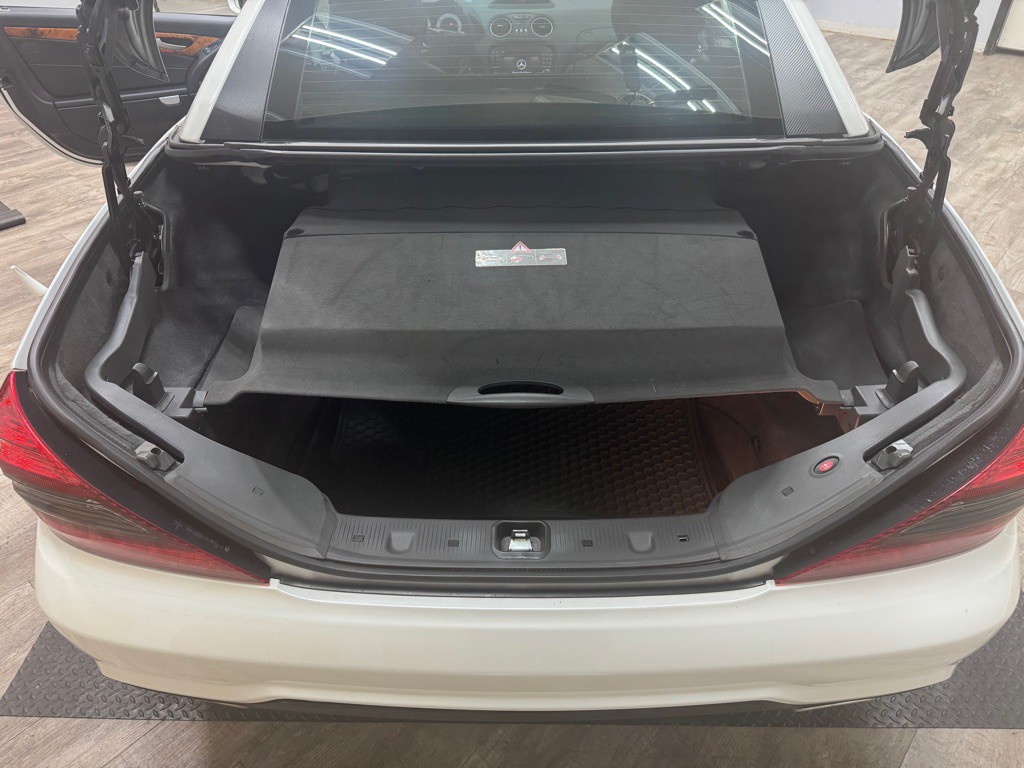 2009 Mercedes-Benz SL-Class Image 37