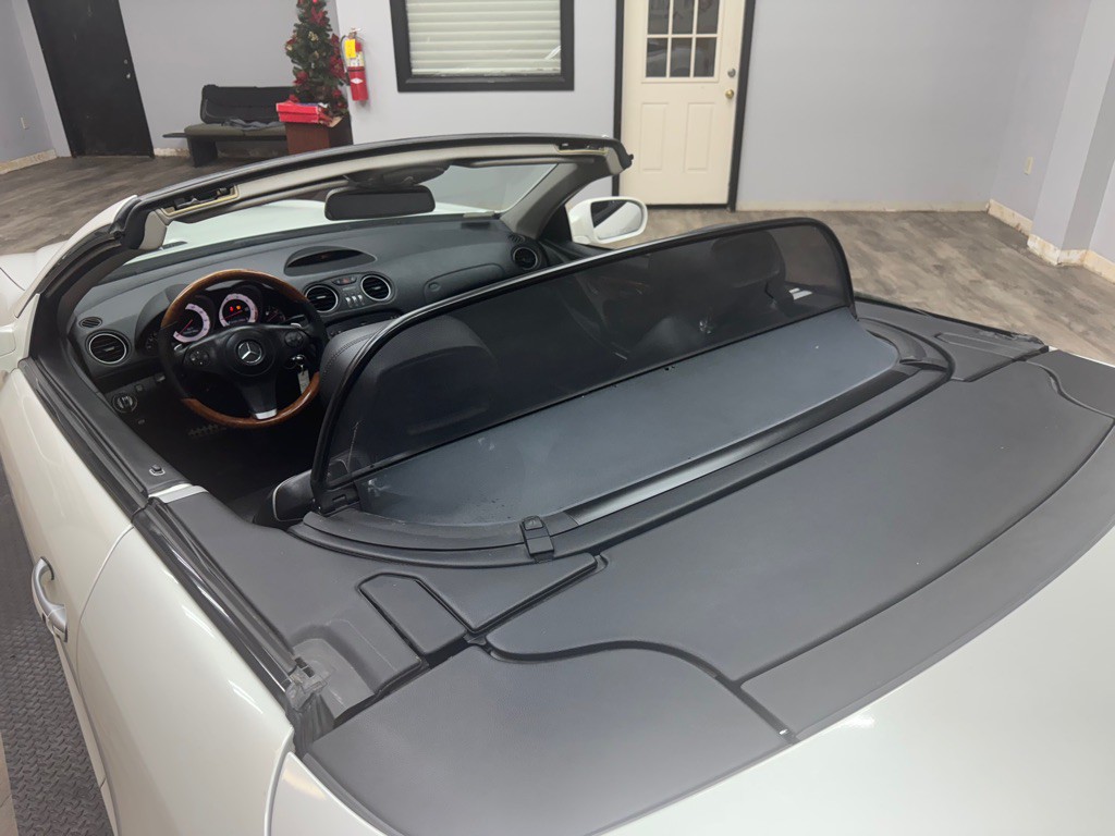 2009 Mercedes-Benz SL-Class Image 42