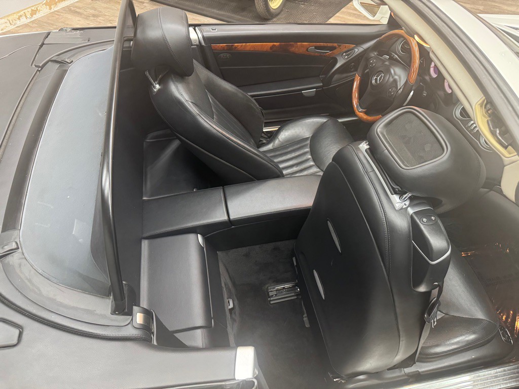 2009 Mercedes-Benz SL-Class Image 46