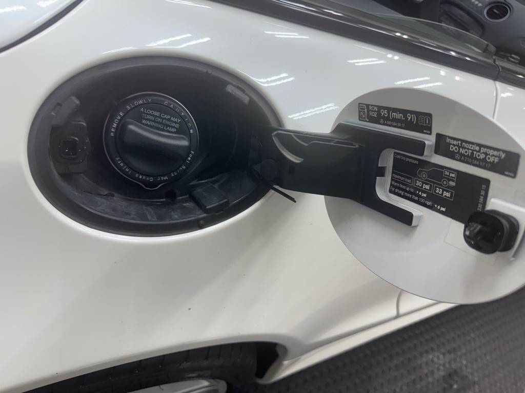 2009 Mercedes-Benz SL-Class Image 56