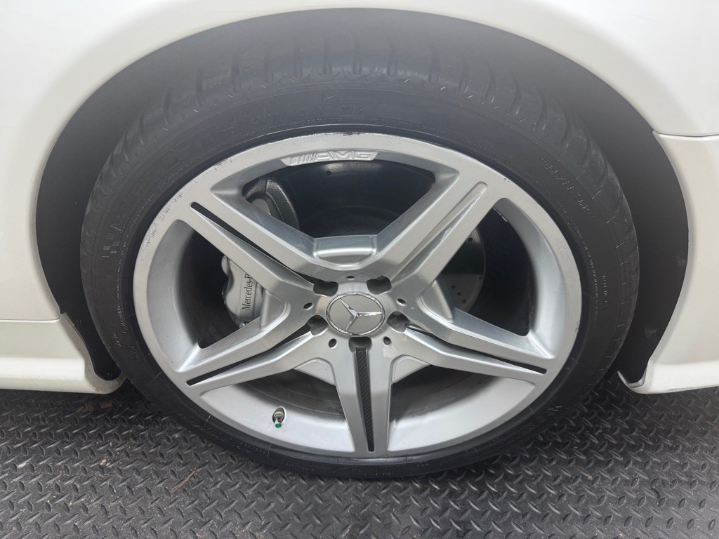 2009 Mercedes-Benz SL-Class Image 60