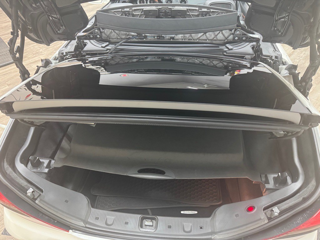 2009 Mercedes-Benz SL-Class Image 71