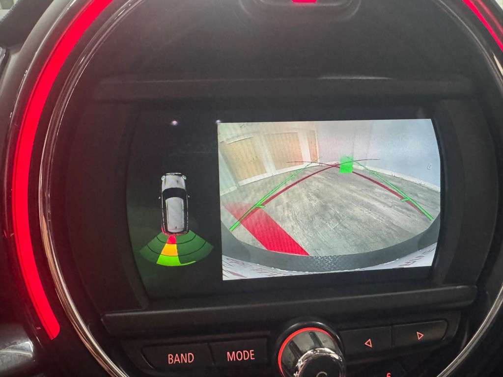 2018 MINI Cooper Image 24