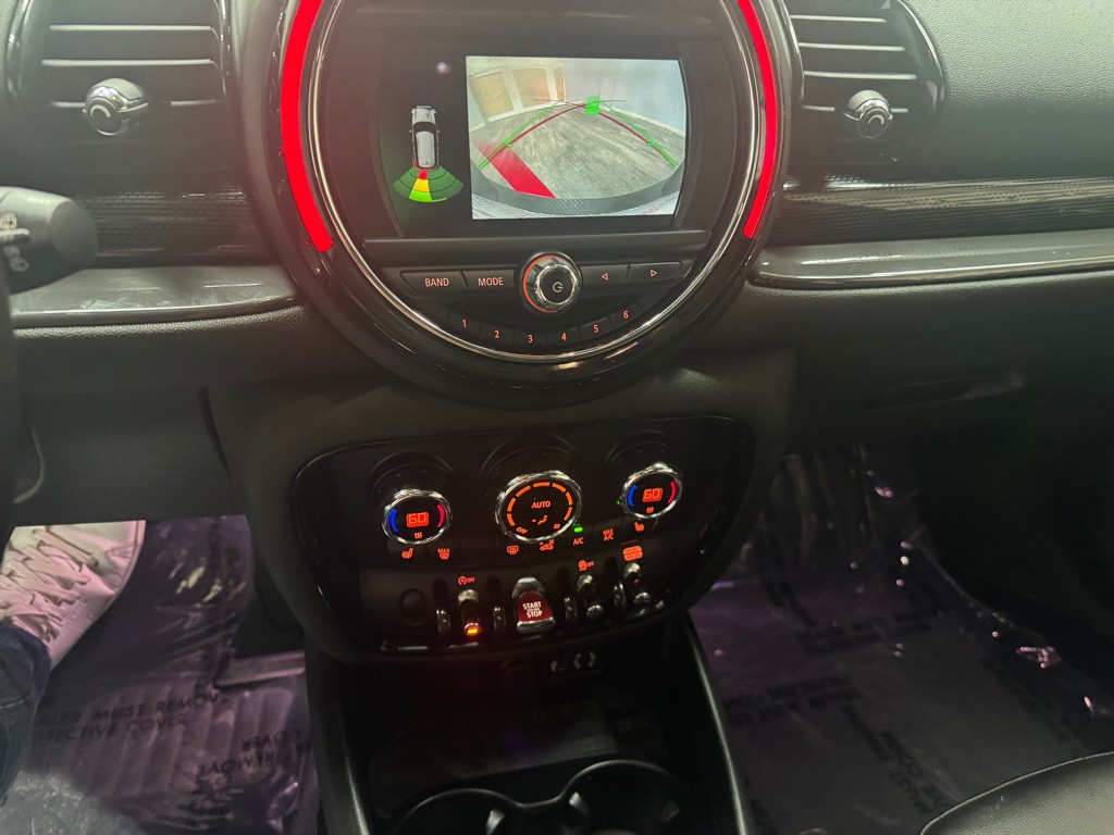 2018 MINI Cooper Image 26