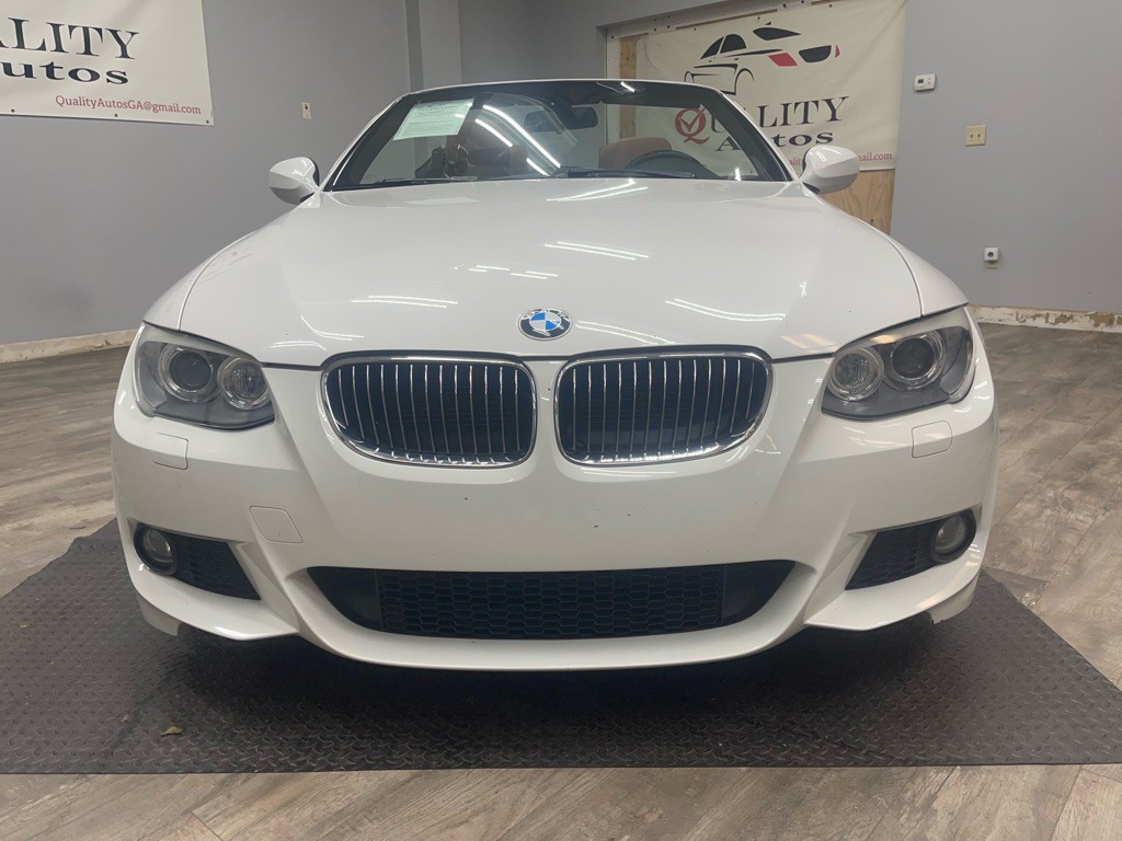 2013 BMW 3 Series Image 2