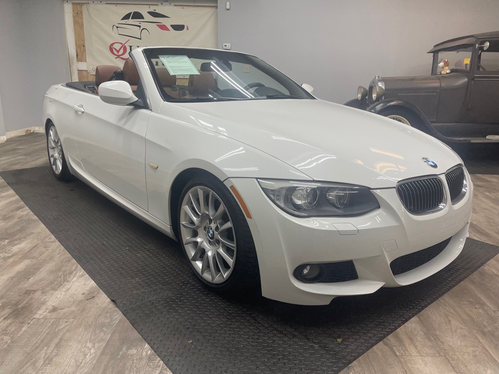 2013 BMW 3 Series Image 4