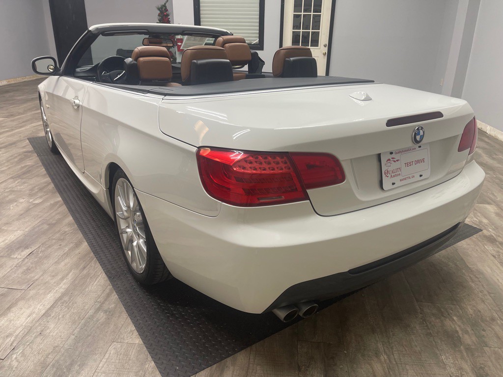 2013 BMW 3 Series Image 15