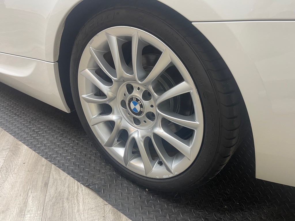 2013 BMW 3 Series Image 42