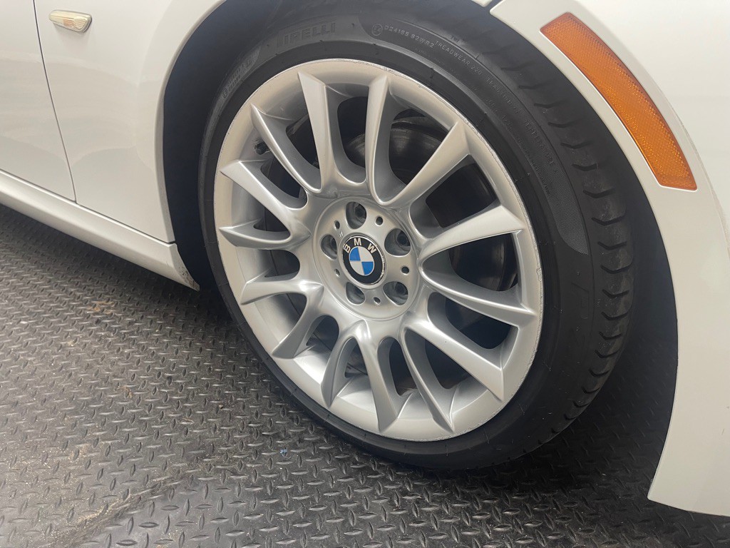 2013 BMW 3 Series Image 43