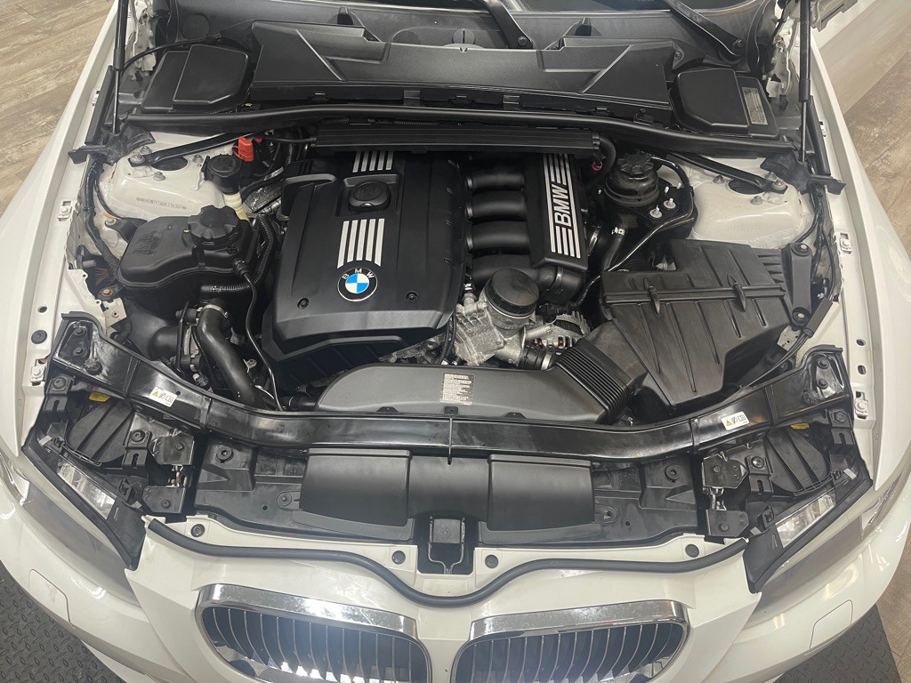 2013 BMW 3 Series Image 45