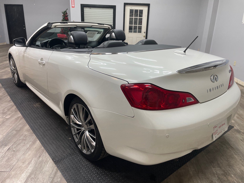 2013 INFINITI G37 Image 6