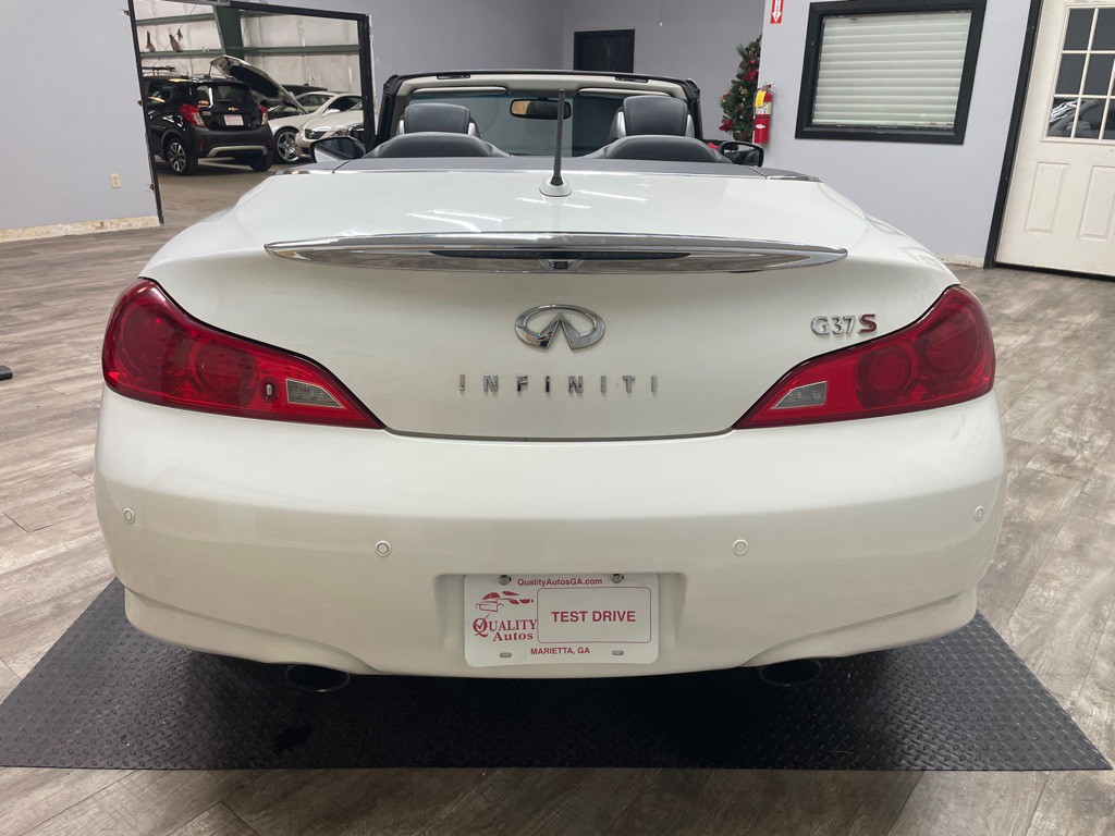 2013 INFINITI G37 Image 10