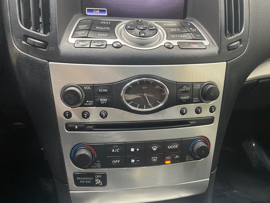 2013 INFINITI G37 Image 32