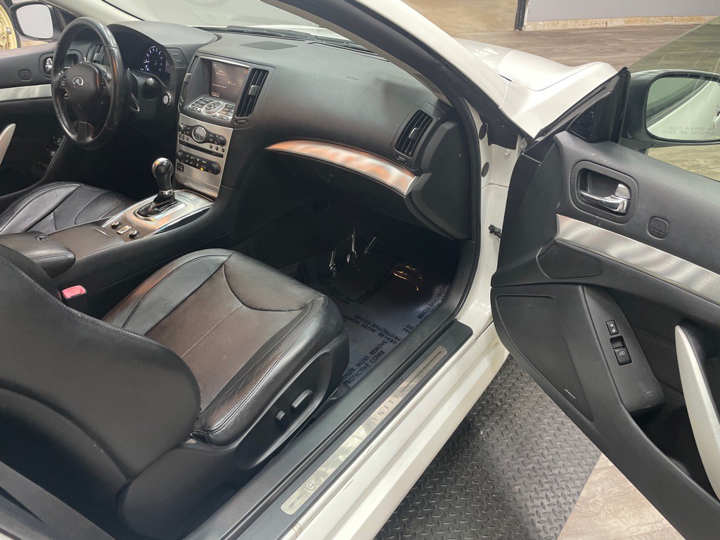 2013 INFINITI G37 Image 36