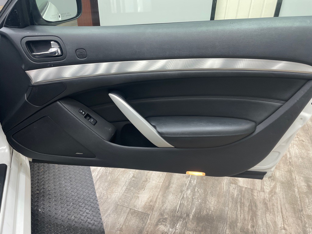 2013 INFINITI G37 Image 37