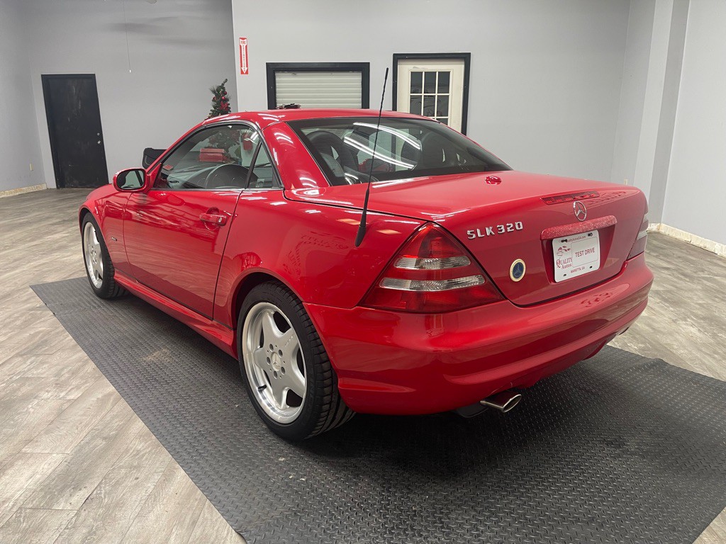 2001 Mercedes-Benz SLK-Class Image 7