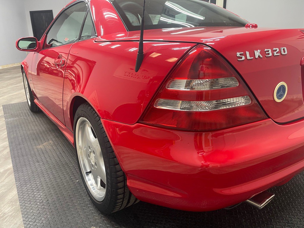 2001 Mercedes-Benz SLK-Class Image 13