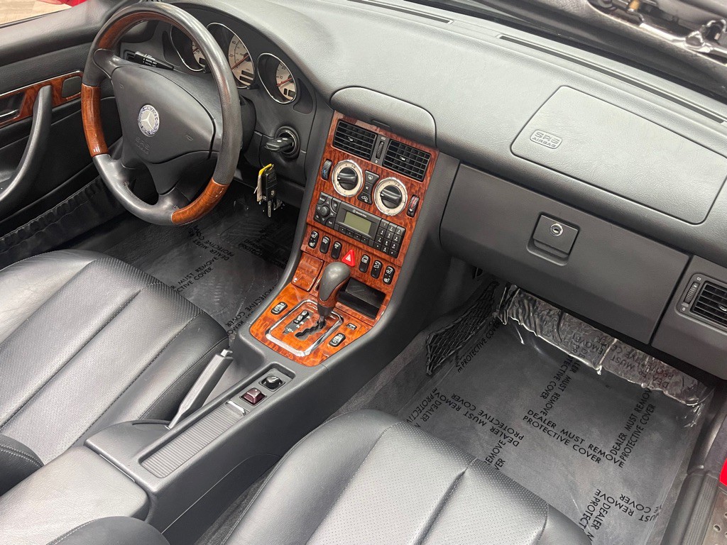 2001 Mercedes-Benz SLK-Class Image 17