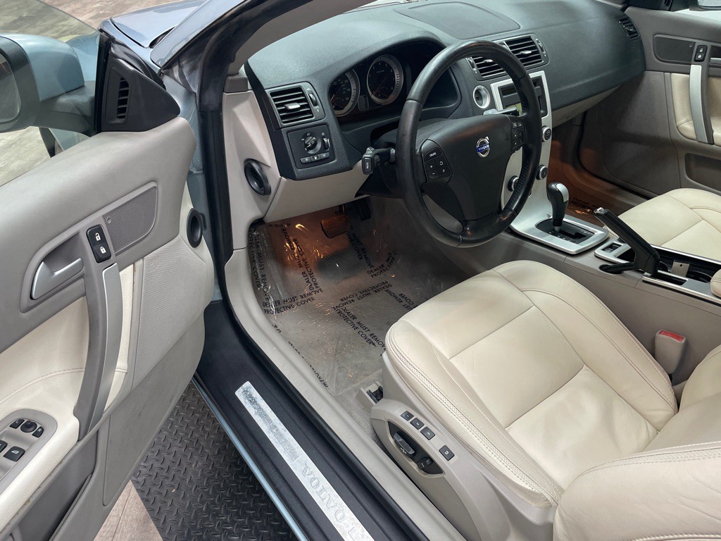 2012 Volvo C70 Image 21