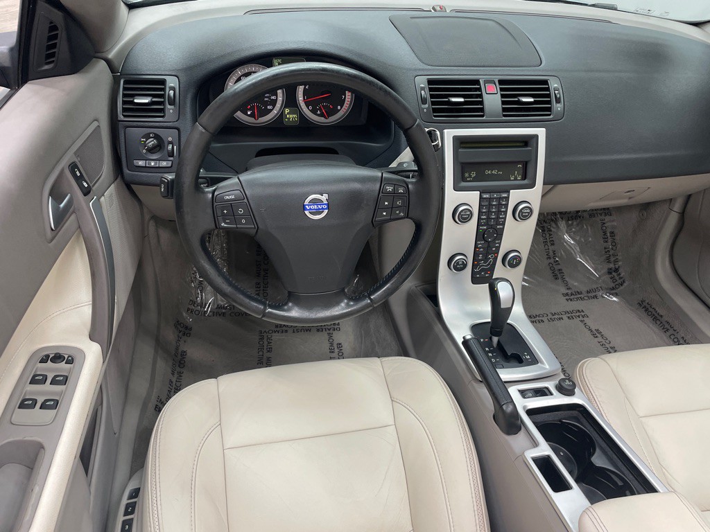 2012 Volvo C70 Image 25